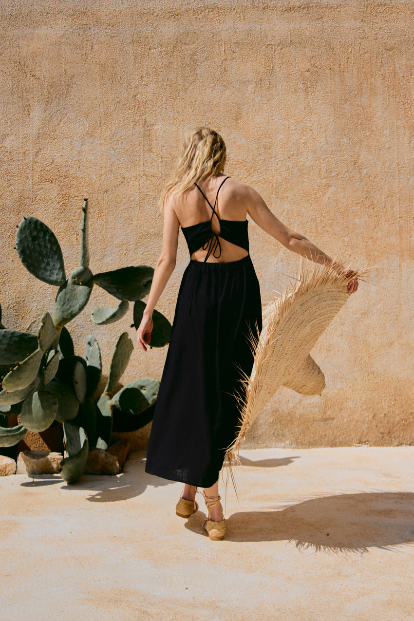 Linen dress with ties