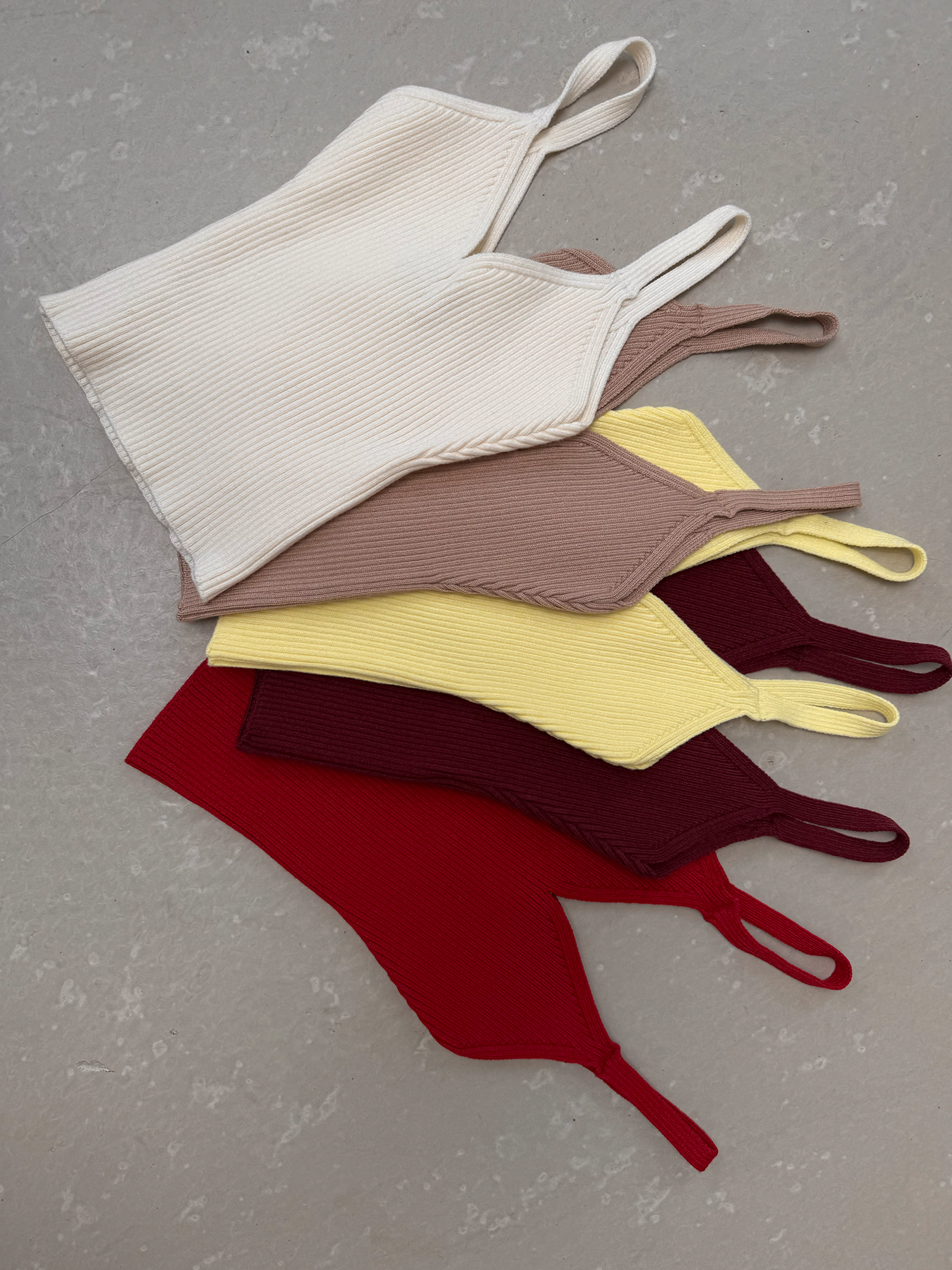 Топ еластичний