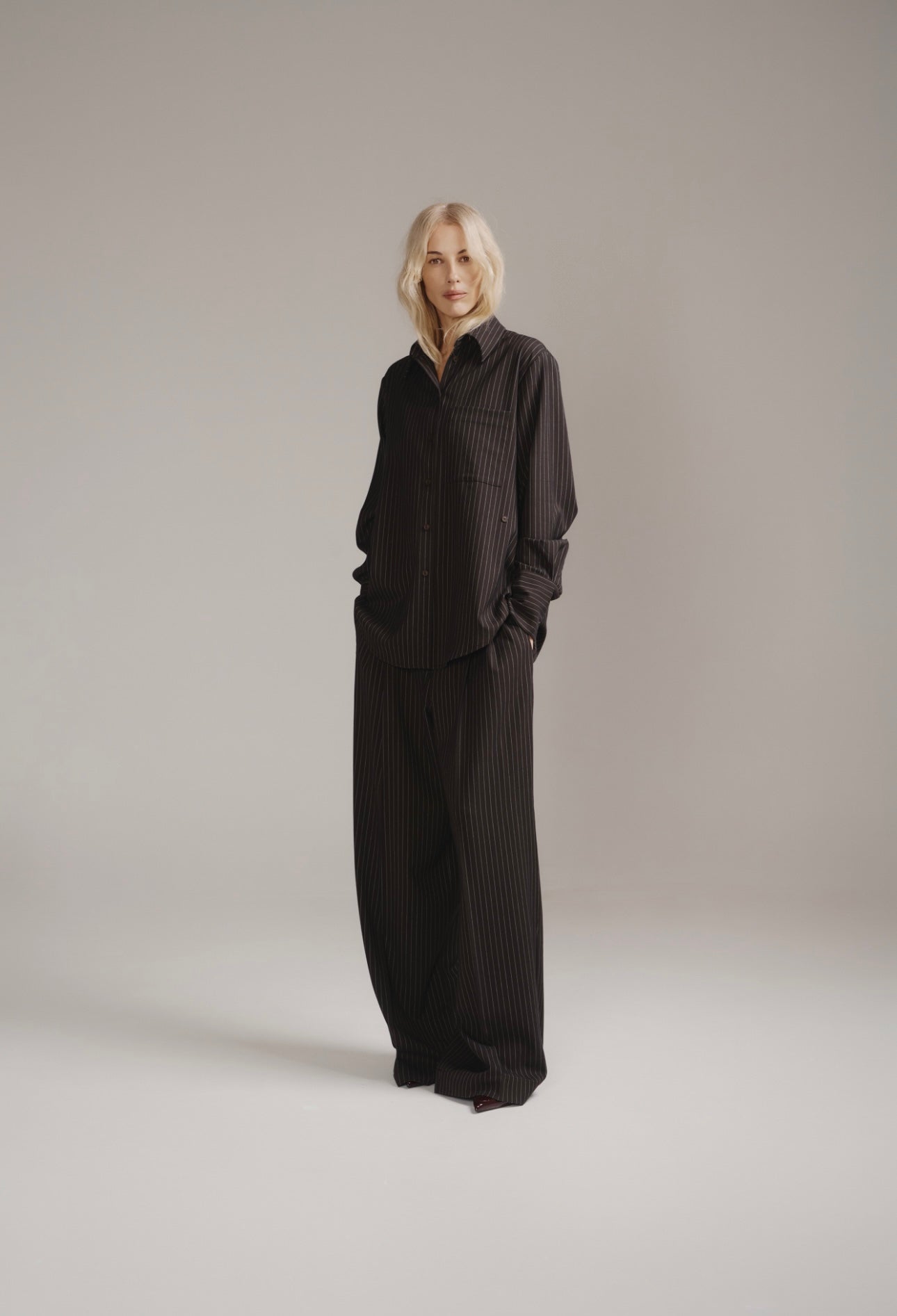 Брюки в смужку