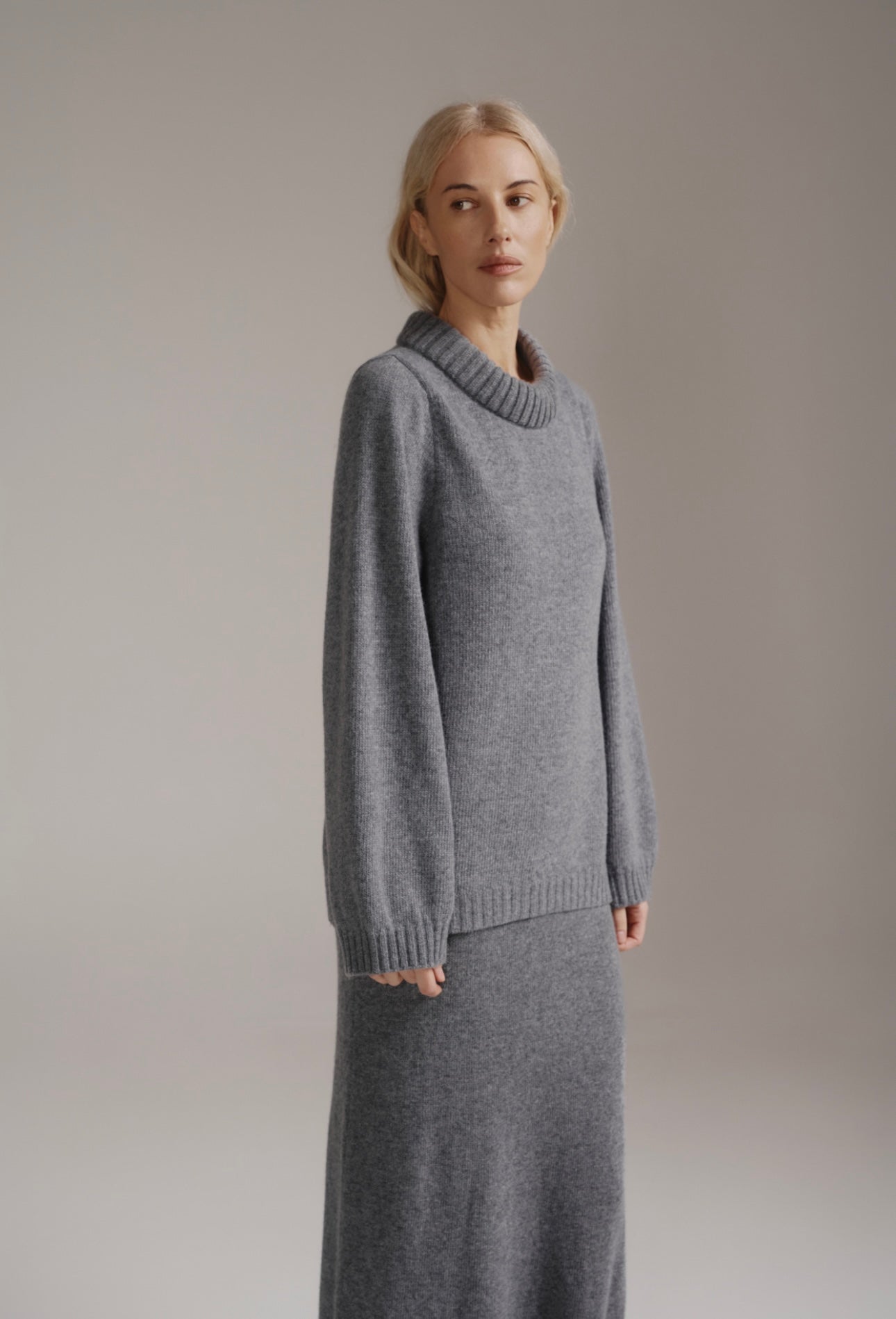 Cветр з вовни ягня “Swan”