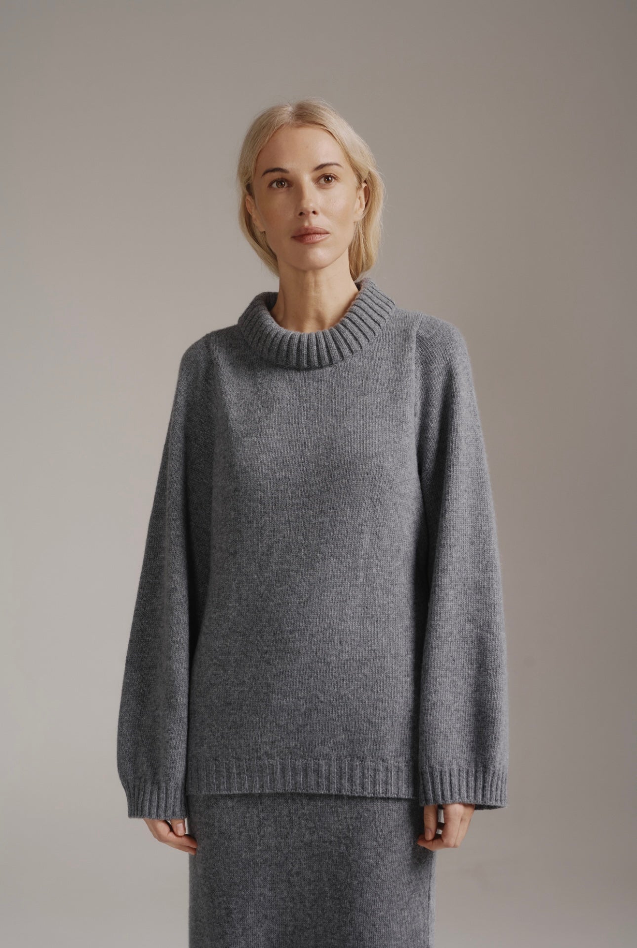 Cветр з вовни ягня “Swan”