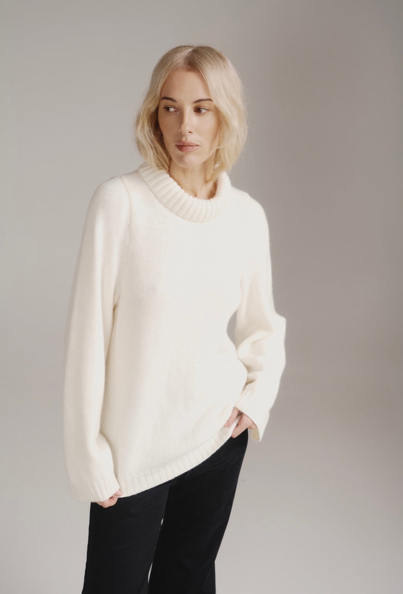 Cветр з вовни ягня “Swan”