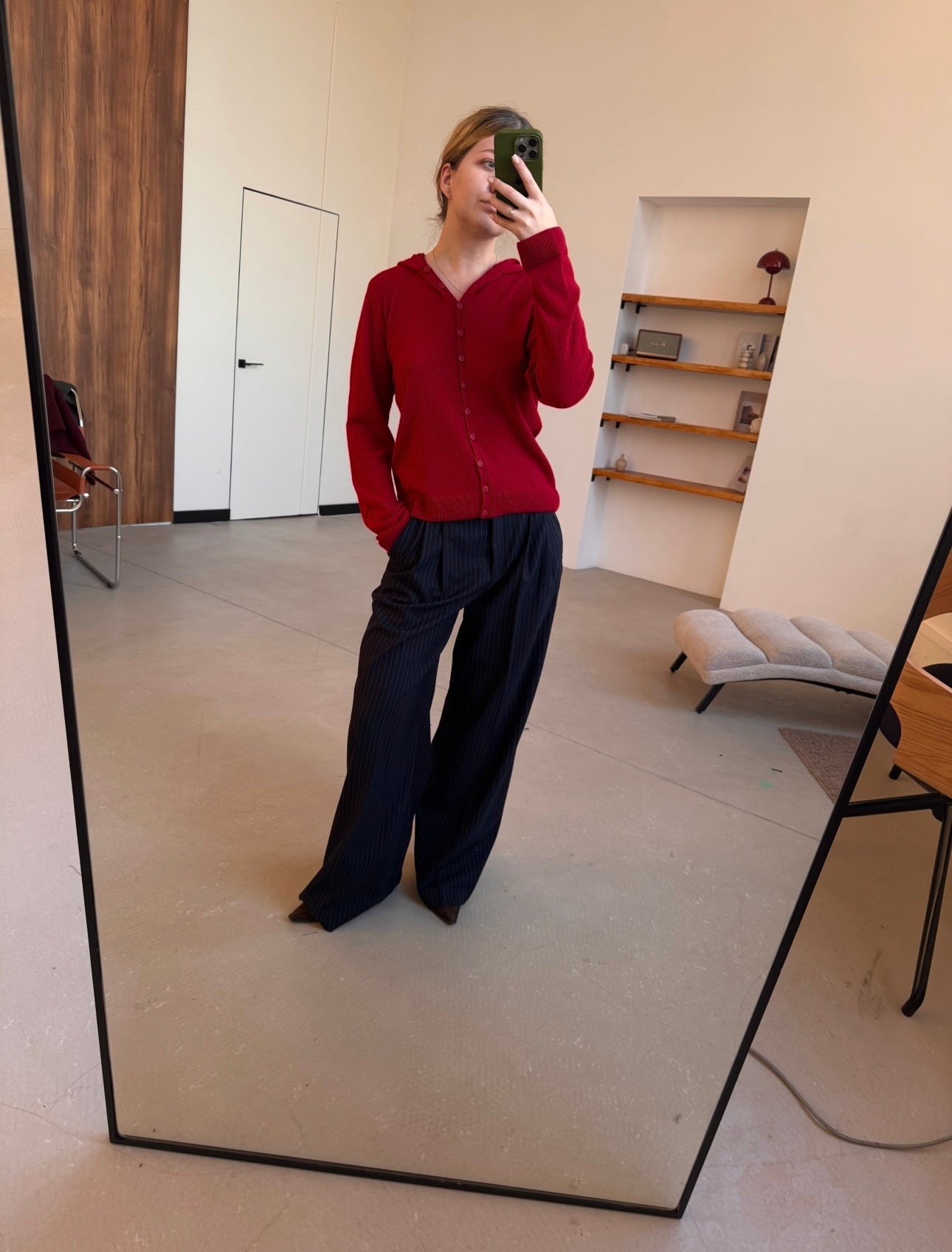 Кофта з капішоном на гудзиках