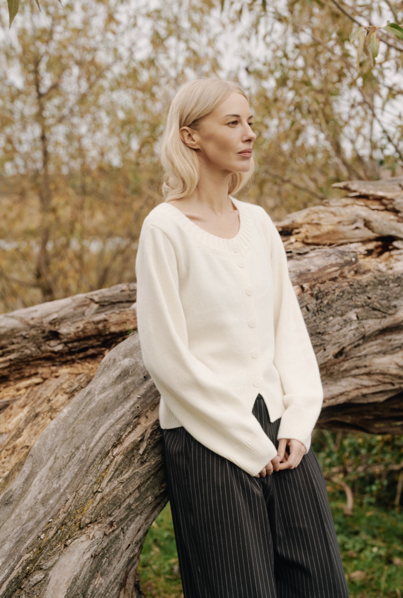 Кардиган з вовни ягня укорочений