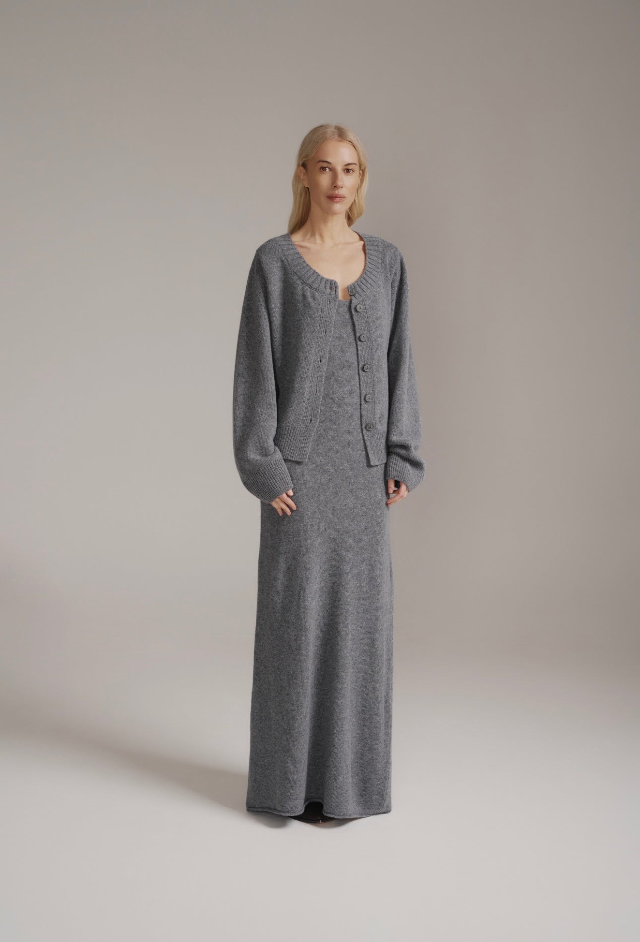 Кардиган з вовни ягня укорочений