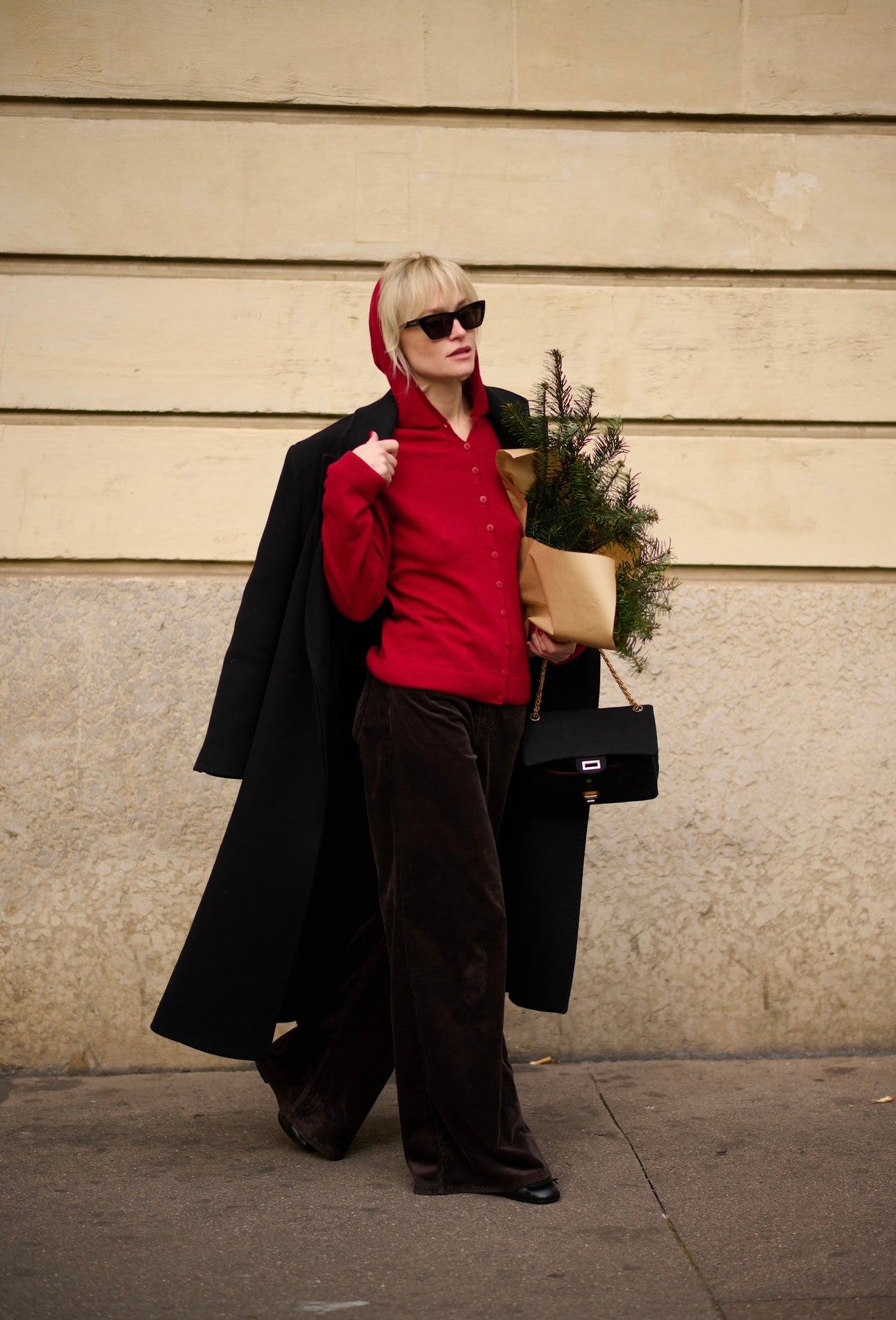 Кофта з капішоном на гудзиках