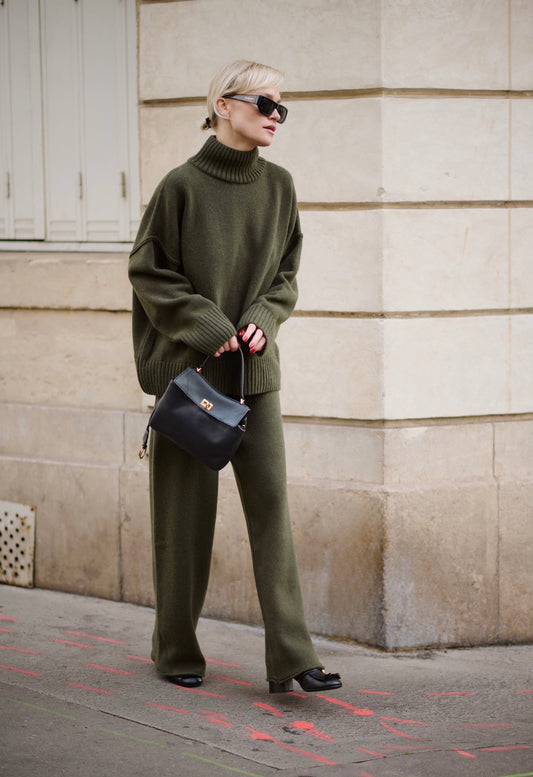 Светр оверсайз з вовни ягня