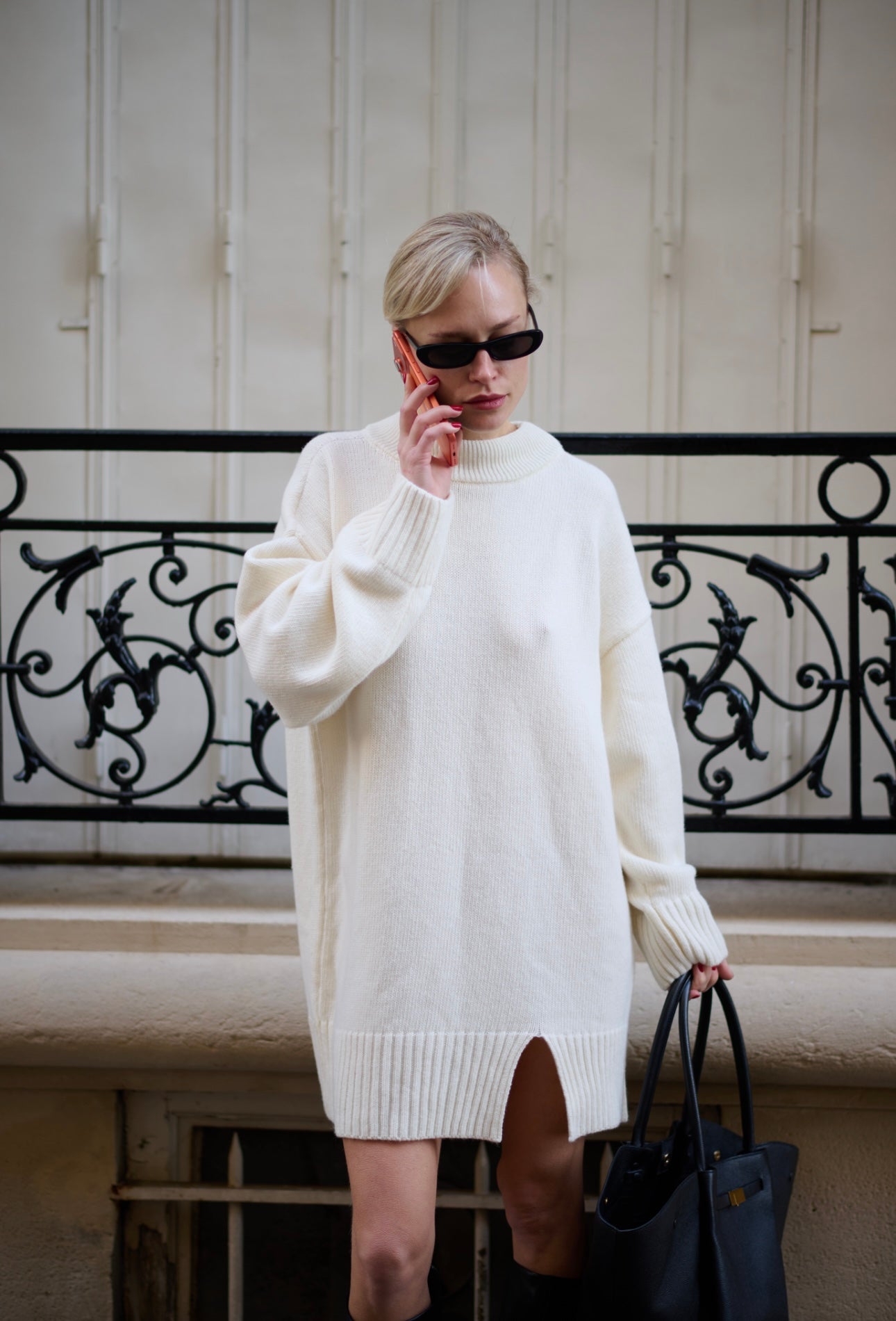 Вовняна светр-сукня з розрізом