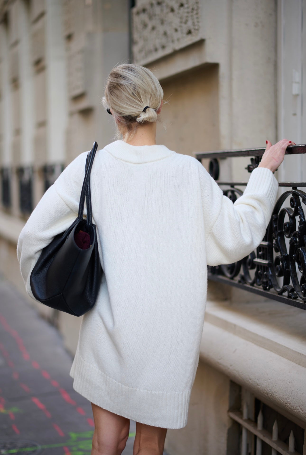 Вовняна светр-сукня з розрізом