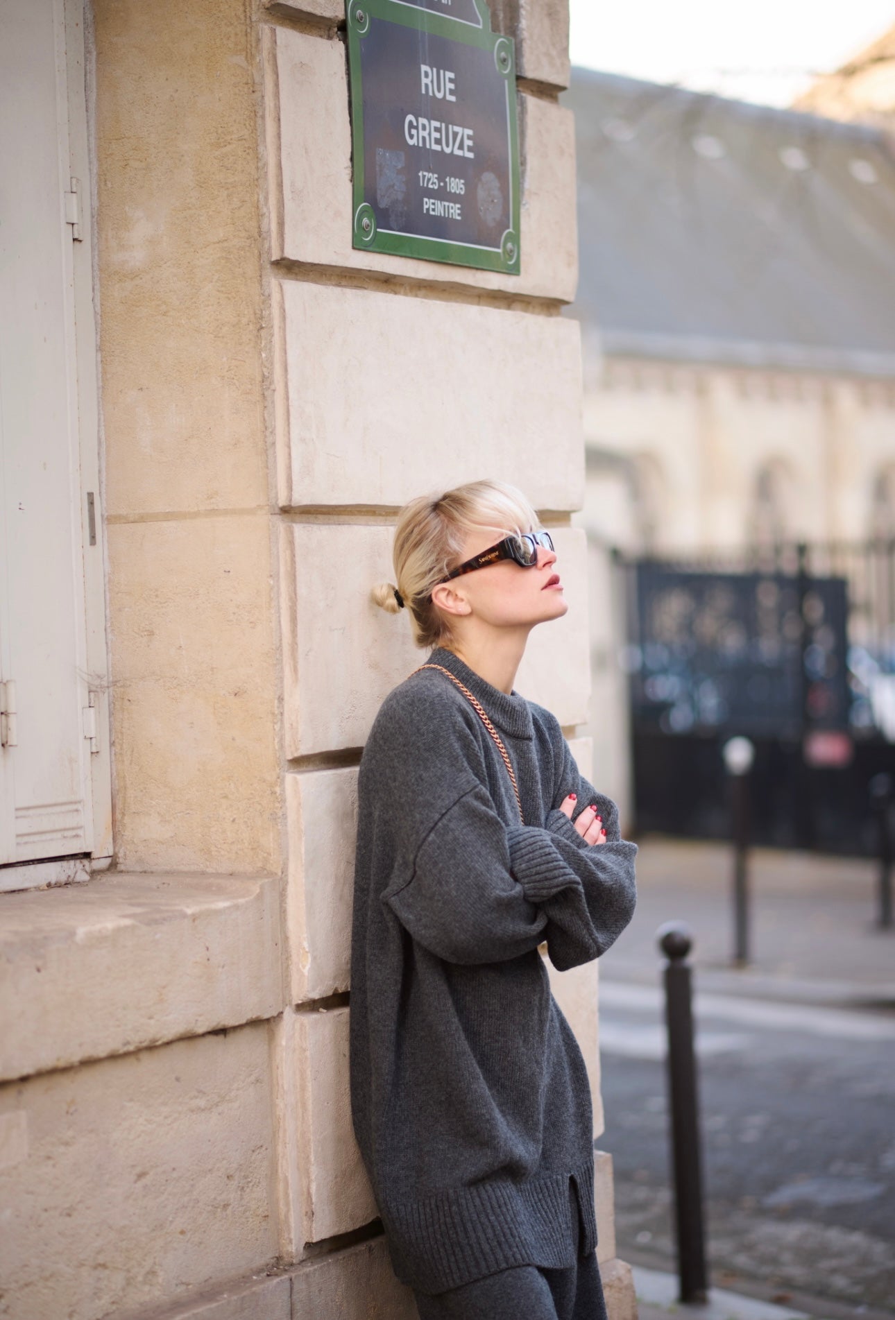 Вовняна светр-сукня з розрізом